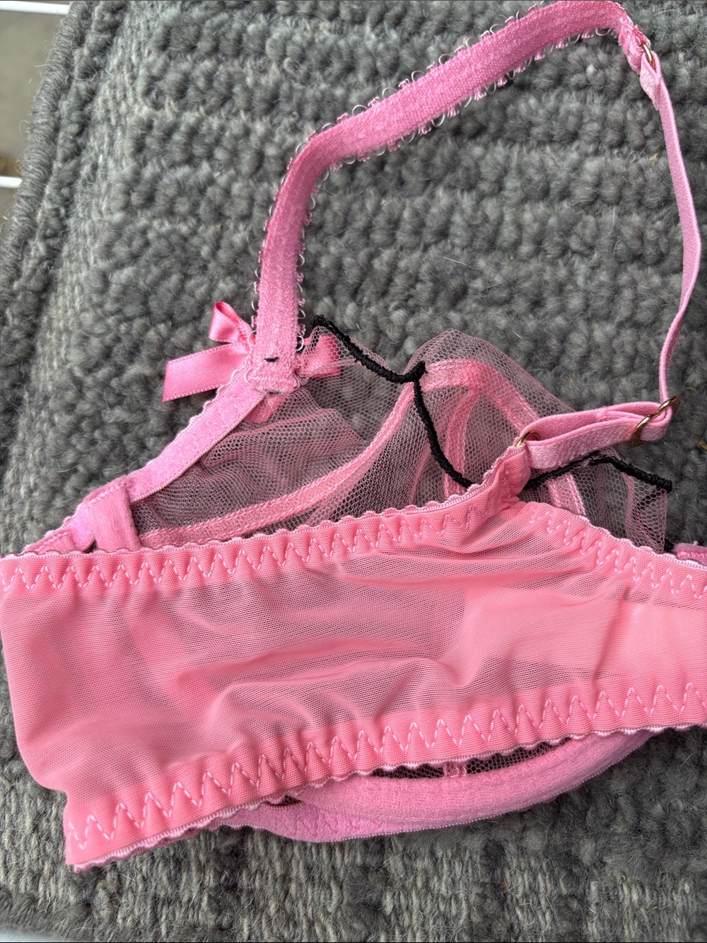 Sheer Pink Lace Bra & Panty Set with Decorative Bows - Picture 5 of 10